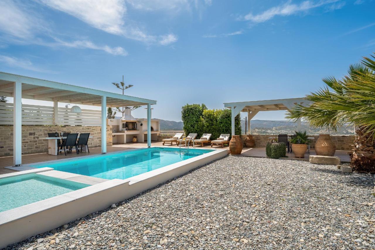 Golden Sky Villa Kamilári Exterior foto