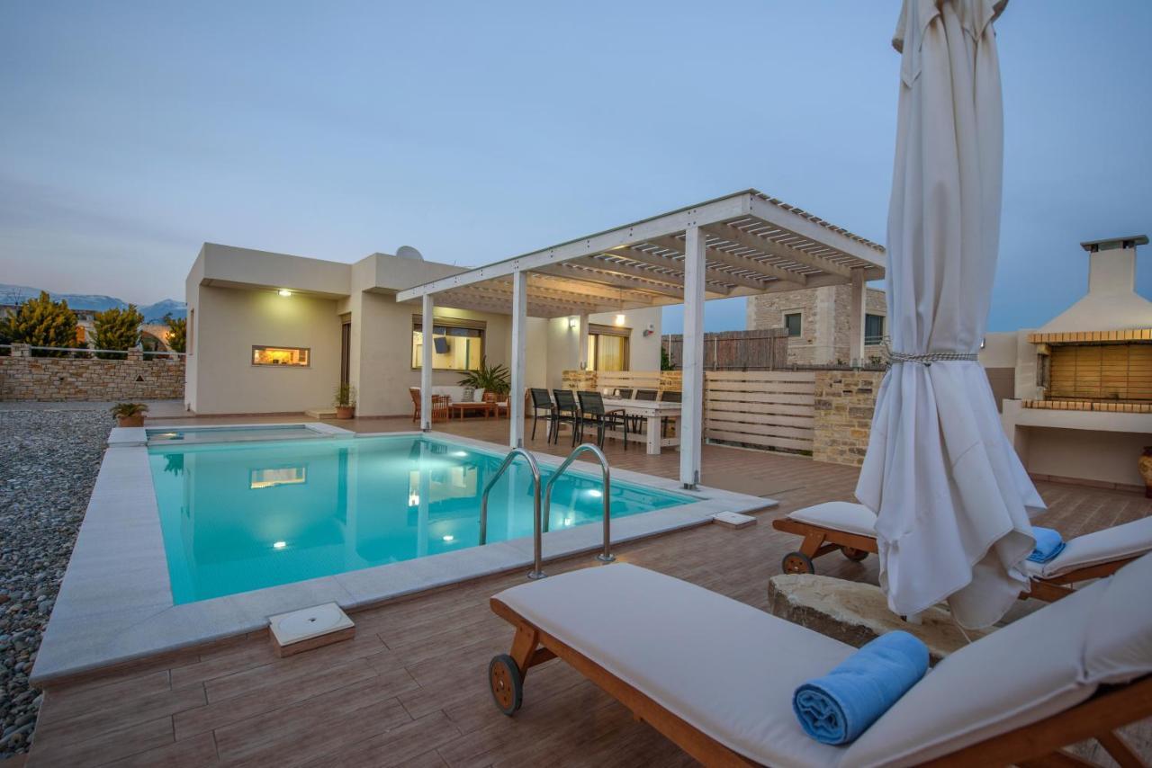 Golden Sky Villa Kamilári Exterior foto