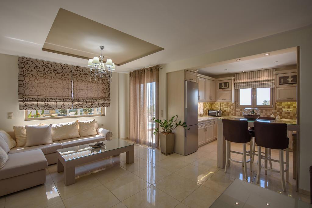 Golden Sky Villa Kamilári Exterior foto